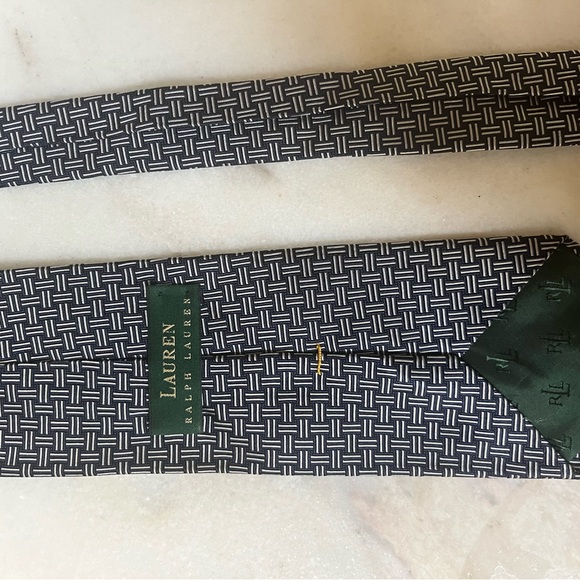 Ralph Lauren tie - Picture 2 of 2